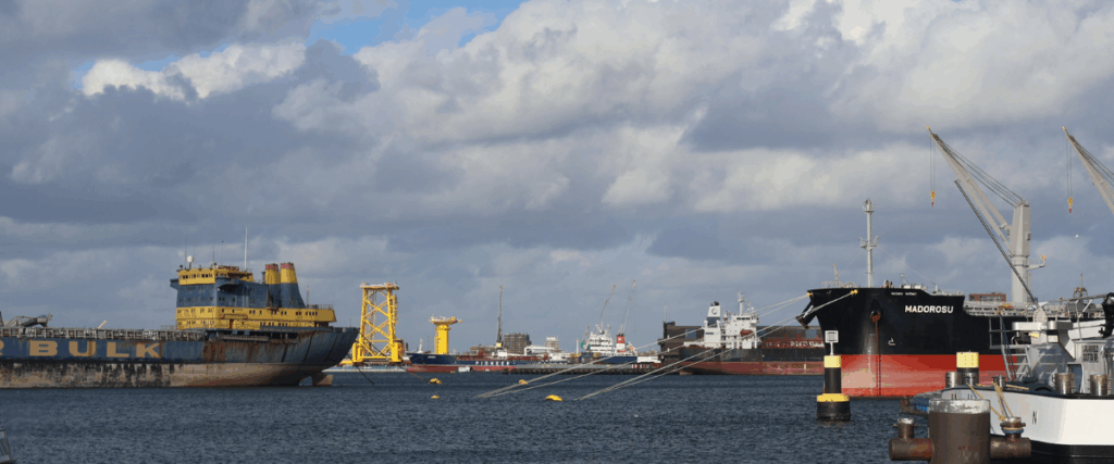 Transporte de piezas de barcos desde los Países Bajos